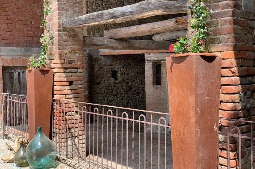 Villa Restructured House With View In The Hart Of Langhe
