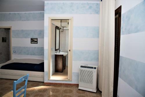Hostal La Lanterna Di Bachi