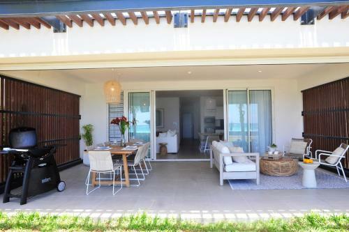 Obiches Beachfront Apartments
