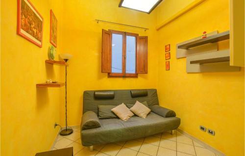 Beautiful Apartment In Signa With 2 Bedrooms