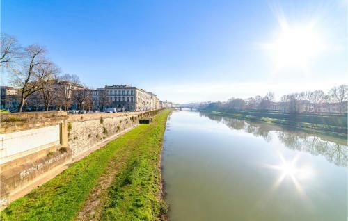 Beautiful Apartment In Signa With 2 Bedrooms