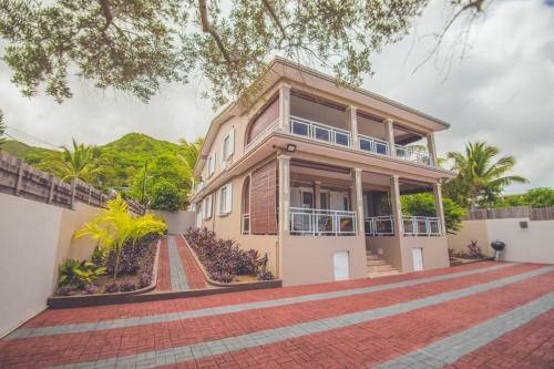 Surfers Paradise Villa