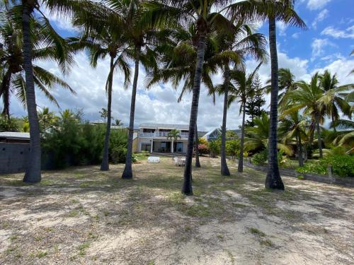 Villa & Bungalow 'coco Des Sables' Les Pieds Dans L'eau