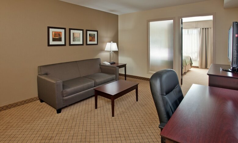 Holiday Inn Hotel And Suites-kamloops
