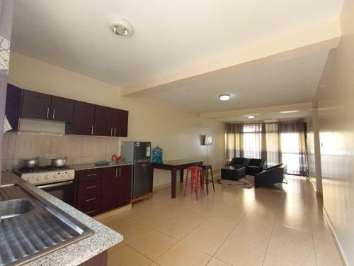 Excellent 2 Bedroom Apartment Myplace