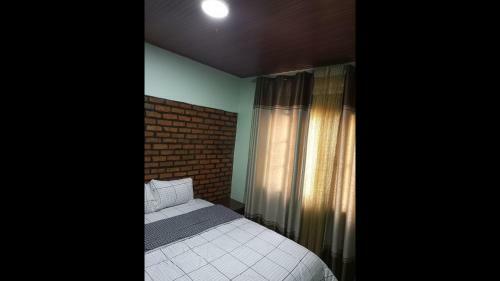 Hostal Room In Apartment - Puma Garden And Suites