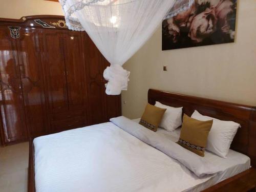 Apartamento Beautiful 4 Bedroom Home With Free Parking.