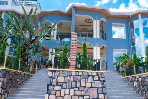 Apartamento Beautiful 4 Bedroom Home With Free Parking.