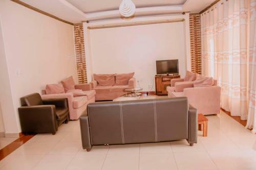 Esther Homestay-kibagabaga