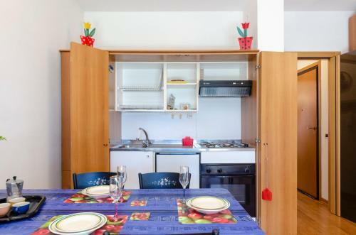 Apartamento Altido Great 1-br Flat With Rooftop Terrace And Seaview
