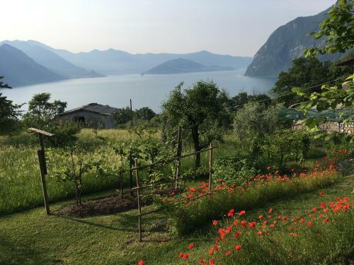Apartamento Irina?s House With View On Like And Swimming Pool