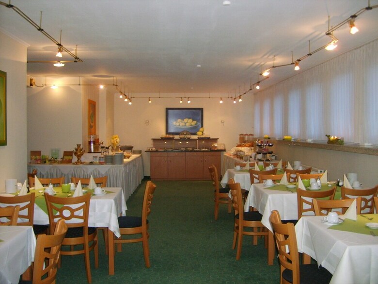 City Hotel Deutsches Haus