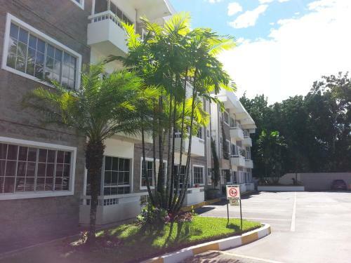 Suites & Apartments San Benito - Flats