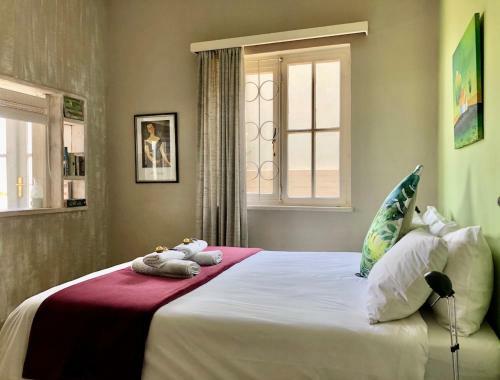 Quaint Seaside Cottage