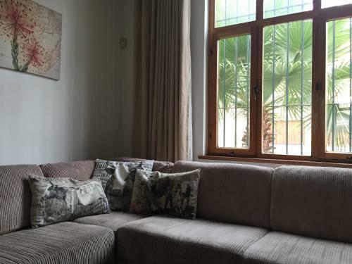 Central Family Cottage