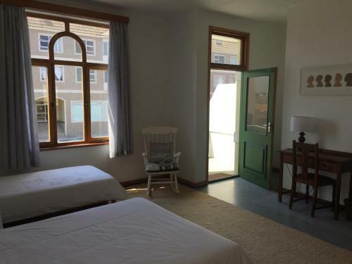 Central Family Cottage