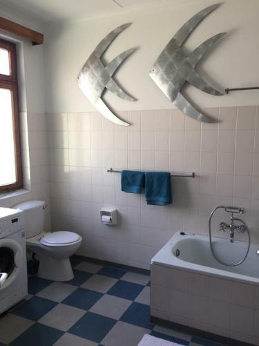 Central Family Cottage