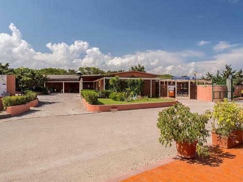 Attractive Mobile Home In Sorso With Garden