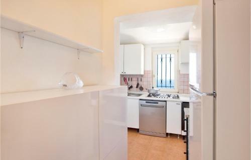 Nice Home In Staletti With Jacuzzi, Sauna And 4 Bedrooms