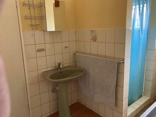 Hostal Ramblers Self Catering, Simple Accommodation, No Television, No Air Conditioning, No Swimming Pool