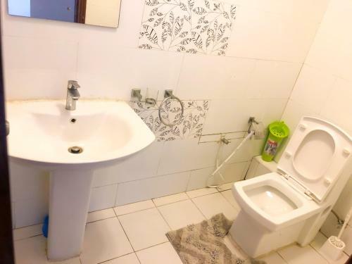 Stayplus Shanzu Beachfront Apartment