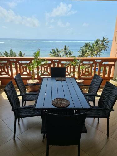 Ocean Front Apartments At La Mera