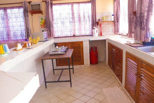 Hotel Cs Guest House And Apartment