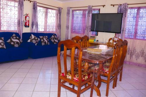Hotel Cs Guest House And Apartment