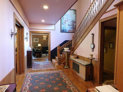 Bacon Mansion Bed And Breakfast