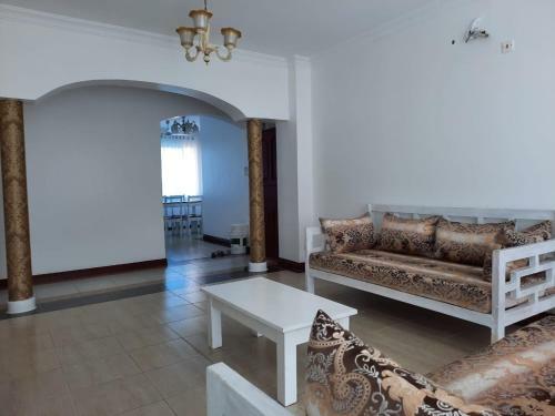Stay.plus Queen's Royal Apartments Nyali
