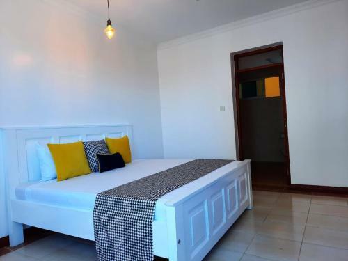 Stay.plus Queen's Royal Apartments Nyali