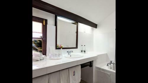 Hostal Room In Bb - Prideinn Flamingo Beach Resort Spa