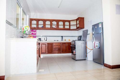 Stay.plus Royal Family Apartment Nyali