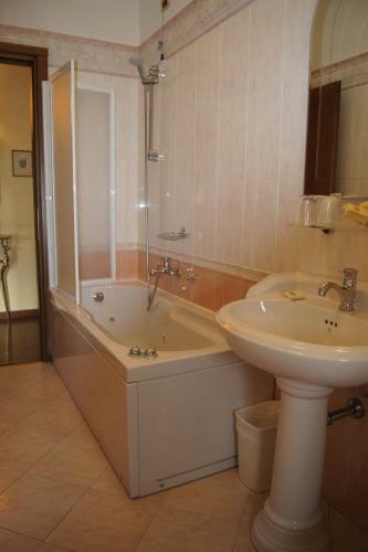 Hotel Lugana Parco Al Lago