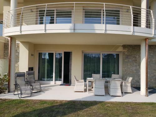 Luxury Apartments Beauty Gardens