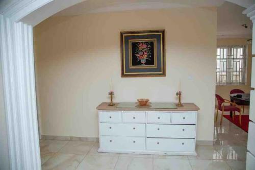 Villa An Executive House With Swimming Pool