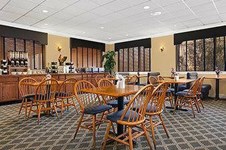 Days Hotel Williamsburg Busch Gardens Area