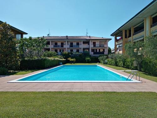 Sunflower Apartment - Trilocale Con Piscina, Terrazza E Wifi