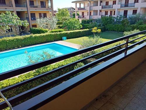 Sunflower Apartment - Trilocale Con Piscina, Terrazza E Wifi