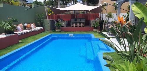 Chambre Charmante Et Confortable Avec Piscine