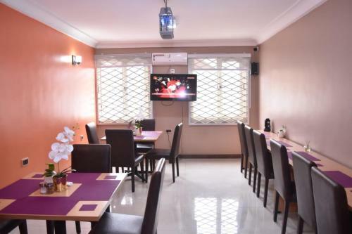Hotel Ayaakaje Guest House
