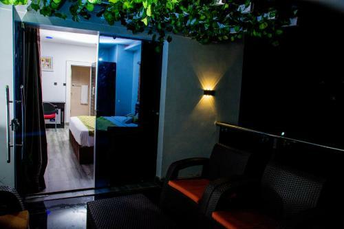 Hotel White Vill Hospitality And Homes
