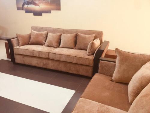 Tts' - The Thompsons' Luxury Hill Top Apartments
