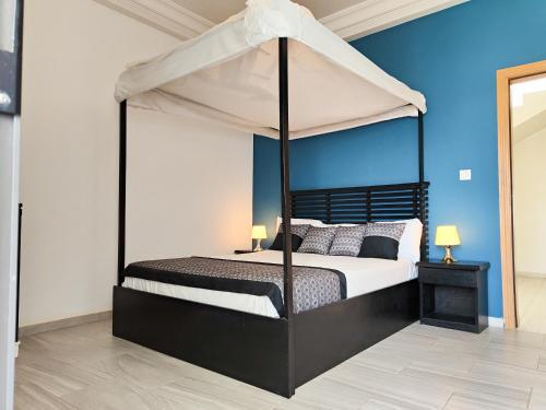 Villa W T�ranga Saly Joseph****
