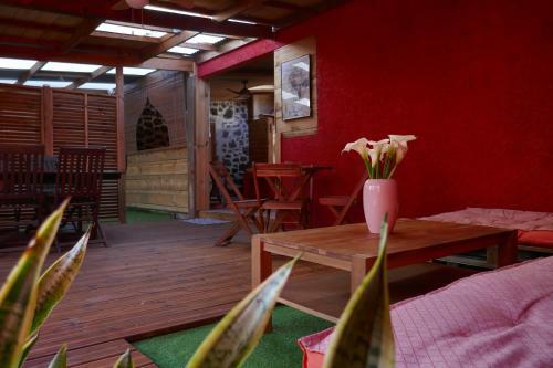 Bed & Breakfast Les Baroudeurs Hostel