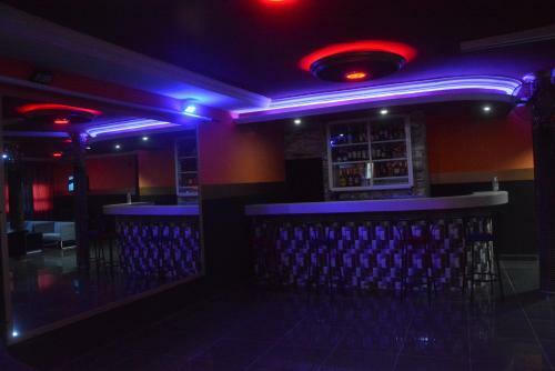 Hotel Royal Blue Guest House & Bar