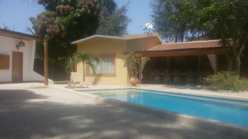 Bed & Breakfast B & B Teranga Warang