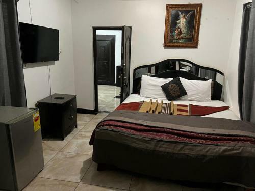 Golden Coast Hotel