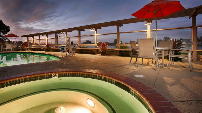 Best Western Plus Bayside Hotel