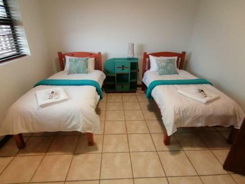 Travellers Treat - Luxurious 6 Sleeper House 5min From The Beach!